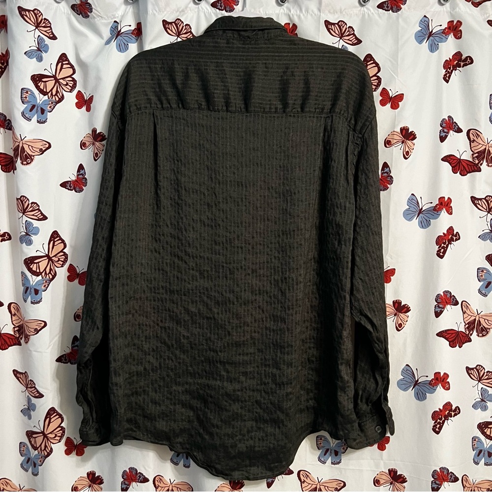 Mens button up - Picture 2 of 4
